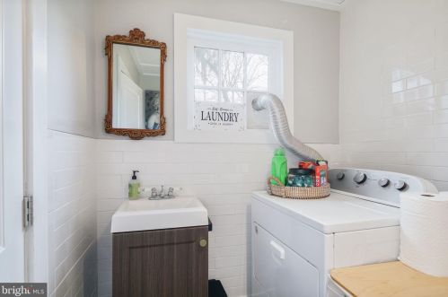 20 Evergreen Ln, Tavistock NJ  08033-1202 exterior