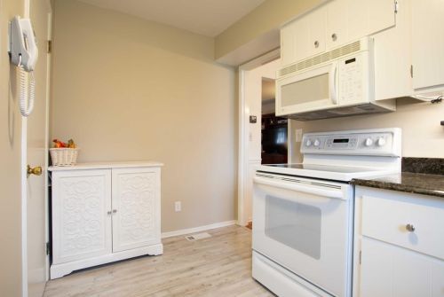 19 Creekwood Sq, Cincinnati OH 45246-3838 exterior