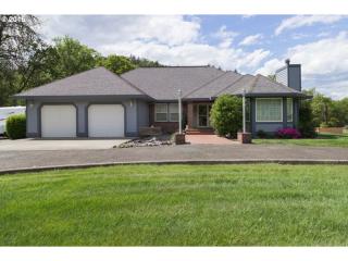 761 Winter Creek Ln, Roseburg, OR 97471-8274