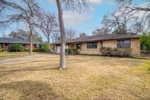 616 Glen Arbor Ct, Dallas, TX 75241-1003