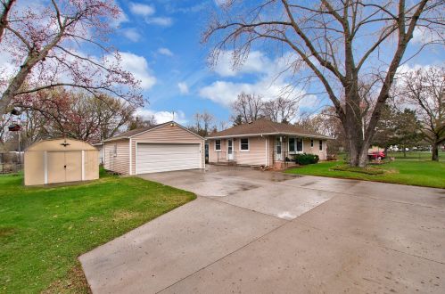 2420 Northdale Blvd, Minneapolis, MN 55433-2922