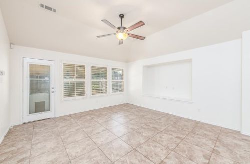 2712 Merry Vw Ln, Fort Worth TX  76120-5655 exterior