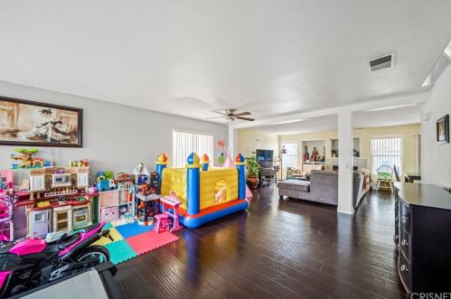 45441 Pickford Ave, Lancaster CA 93534-5147 exterior