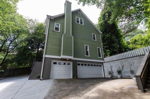 1900 Harper Rd, Atlanta GA  30318-3023 exterior