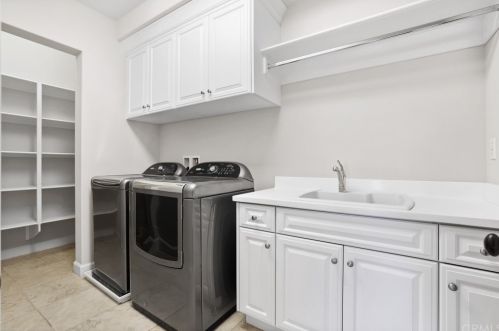 24 Constantine, Irvine CA  92620-3547 exterior