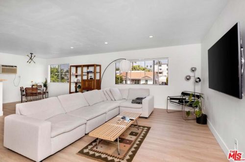 1422 Maple St, Glendale CA  91205-2737 exterior