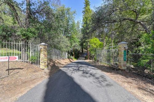 1145 Newcastle Rd, Newcastle, CA 95658-9527