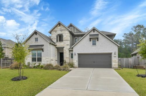1416 Graystone Hills Dr, Conroe, TX 77304-2332