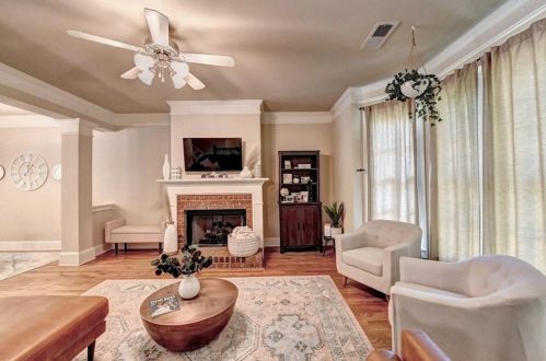 831 Mountain View Ter, Marietta GA  30064-2089 exterior