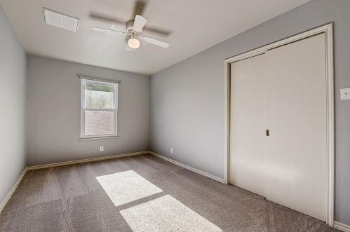 1521 Lindby Dr, Lewisville TX  75028-3624 exterior