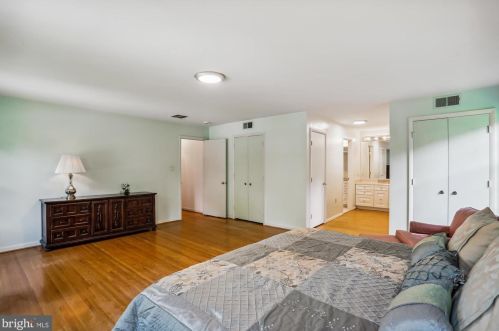 11924 Viewcrest Ter, Silver Spring MD 20902-1553 exterior