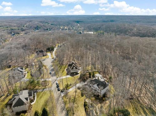 19 Beech Tree Ln, Upper Stepney, CT 06468-4214
