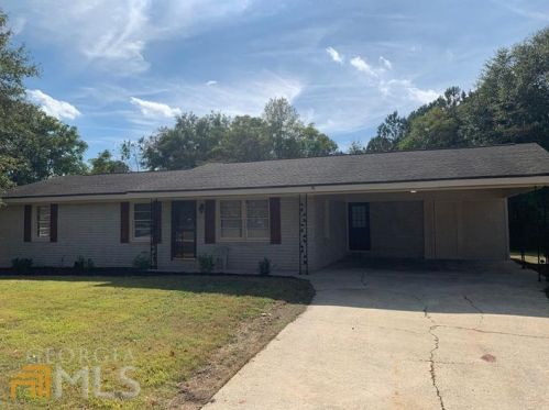 3645 Sunny Hill Dr, Loganville, GA 30052-6410