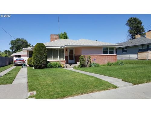 230 Butte Dr, Hermiston, OR 97838-1629
