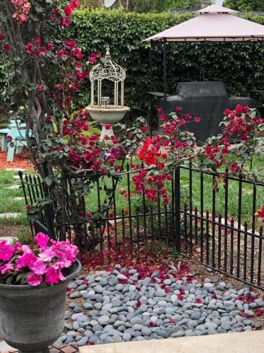 1102 Riviera Dr, Santa Ana CA 92706-1543 exterior