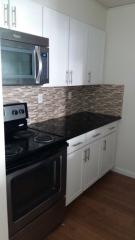 135 Hawthorne St, San Francisco CA  94107-1374 exterior