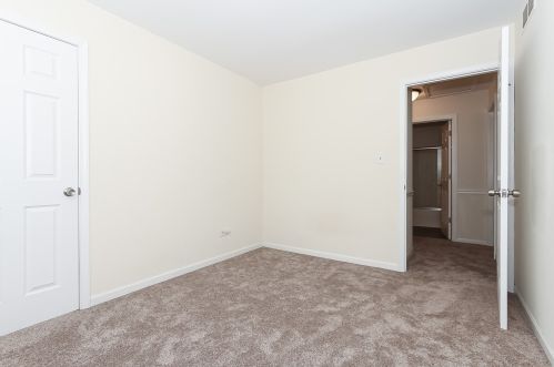 258 El Paso Ln, Carol Stream IL  60188-1737 exterior