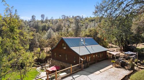 21114 Maranatha Rd, Tuolumne, CA 95379-9621