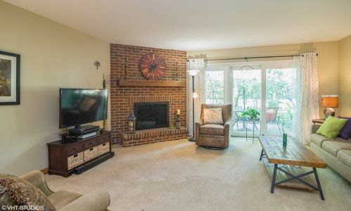1807 White Oak St, Arlington Hts, IL 60005-2981