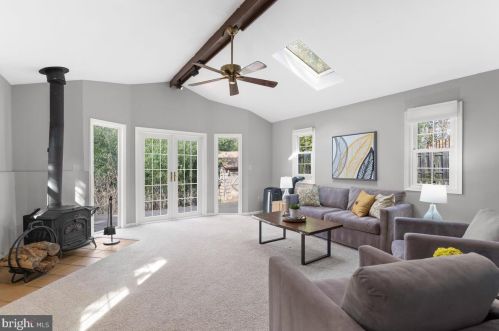 1023 Carson St, Silver Spring MD 20901-1814 exterior