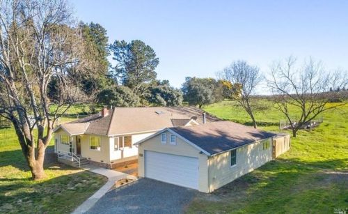 7725 Kennedy Rd, Sebastopol, CA 95472-5425