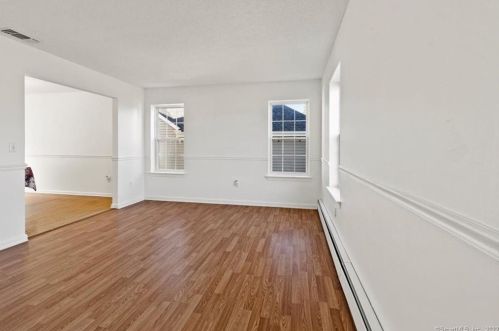 65 Wynd Ter, Middletown CT  06457-8729 exterior
