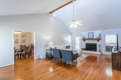 4819 Woodspring Dr, Marietta, GA 30066-1379