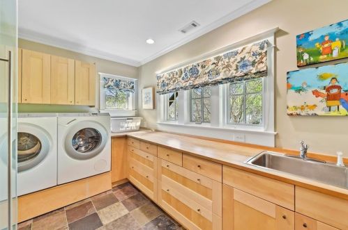 854 Highland Ter, Atlanta GA  30306-3412 exterior