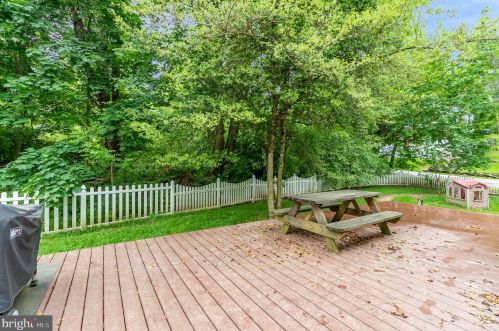 3461 Lower Glades Rd, York, PA 17406-6930