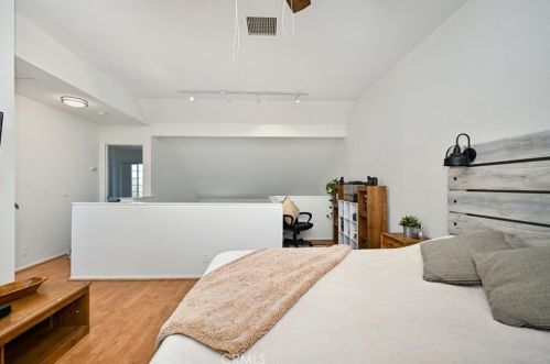 889 Sapphire Ln, Anaheim CA  92807-4864 exterior