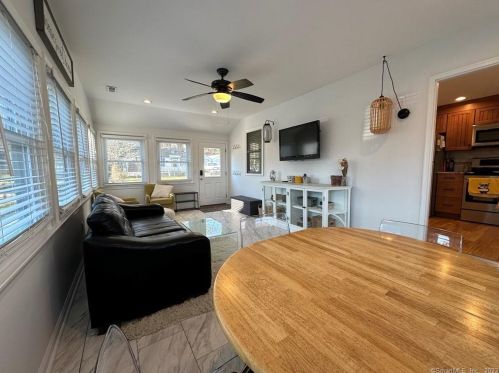 69 Spring Glen Rd, Niantic CT  06357-2055 exterior