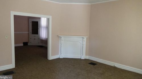 630 West St, Carlisle, PA 17013-1966