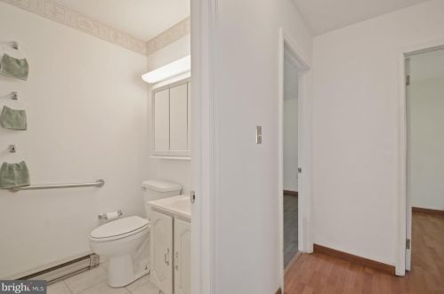 39 Hillman Ct, Aberdeen MD  21001-2406 exterior