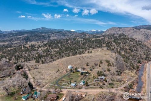 2169 Apple Valley Rd, Lyons, CO 80540-9011