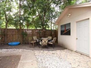 5637 Winton St, Dallas TX  75206-5353 exterior