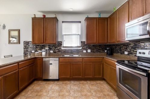 13533 Abraham Lincoln St, Webberville TX  78653-3912 exterior