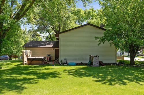 615 Bucher Ave, Saint Paul MN  55126-4628 exterior