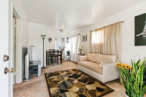 432 Ivy St, Glendale CA  91204-1027 exterior