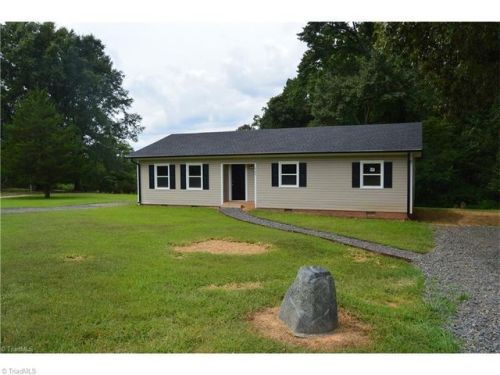688 Dove Rd, Ruffin, NC 27326-8940
