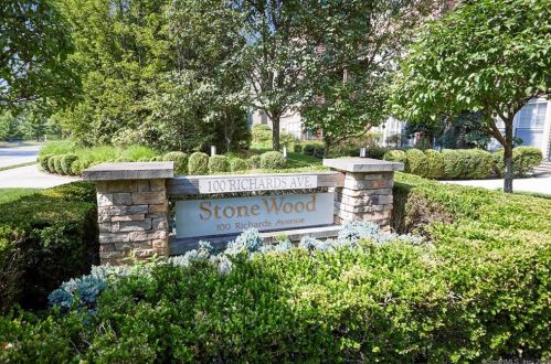 100 Richards Ave, Norwalk CT  06854-1629 exterior