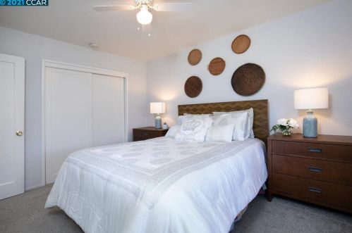 1829 Noemi Dr, Concord CA  94519-1445 exterior