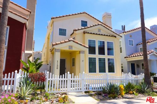 1136 Cleveland St, Oceanside, CA 92054-5110