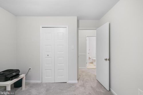 5865 Banning Pl, Springfield VA  22015-3666 exterior