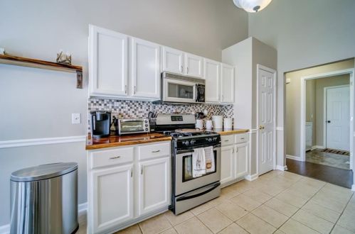 1015 River Plantation Dr, Holly Springs GA  30188-2388 exterior