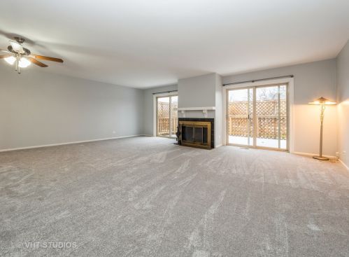 377 Forest Knoll Dr, Palatine, IL 60074-2349