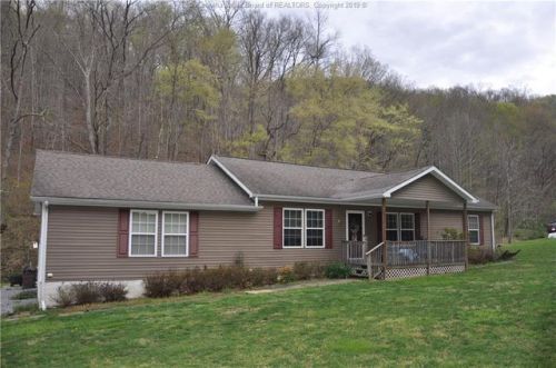 1695 Dog Fork Rd, Shively, WV 25508-5288