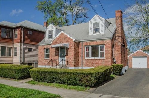 26 Dover St, Hartford, CT 06114-3009