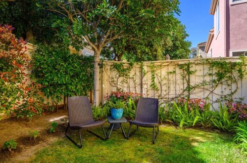 22 Del Ventura, Irvine CA  92606-8857 exterior