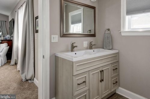 537 Grv St, Haddonfield NJ 08033-1220 exterior