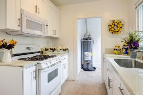 3341 Chestnut St, Riverside CA  92501-2731 exterior